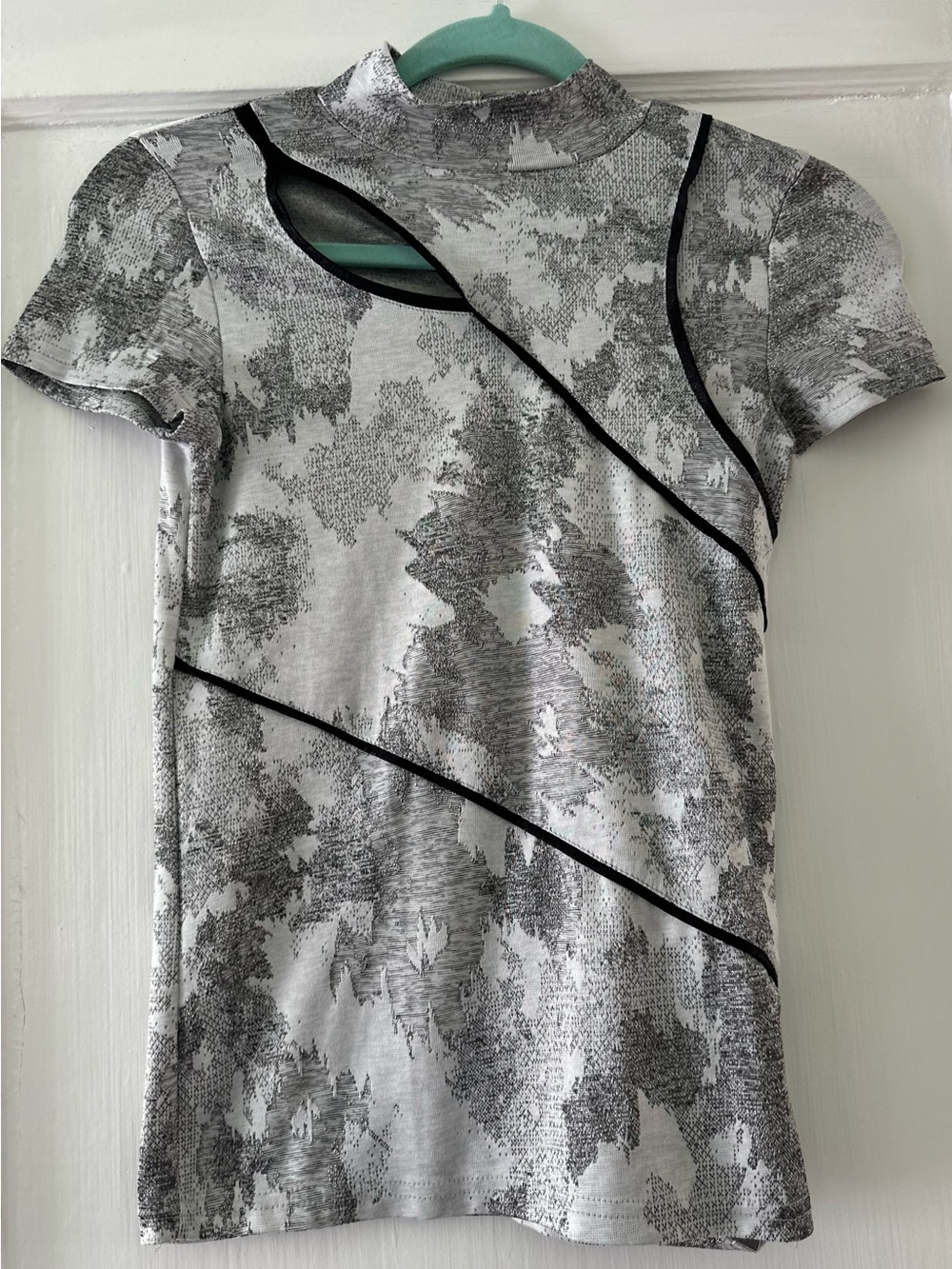 Abstract Cutout Mock Neck Short Sleeve Shirt Size S